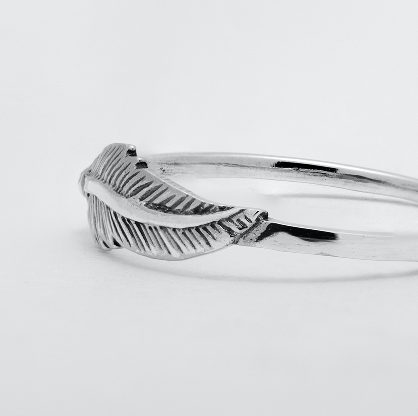 Plume - Feather Ring