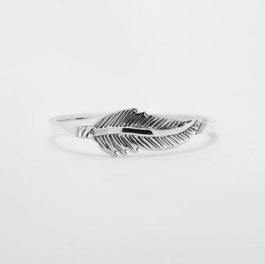 Plume - Feather Ring