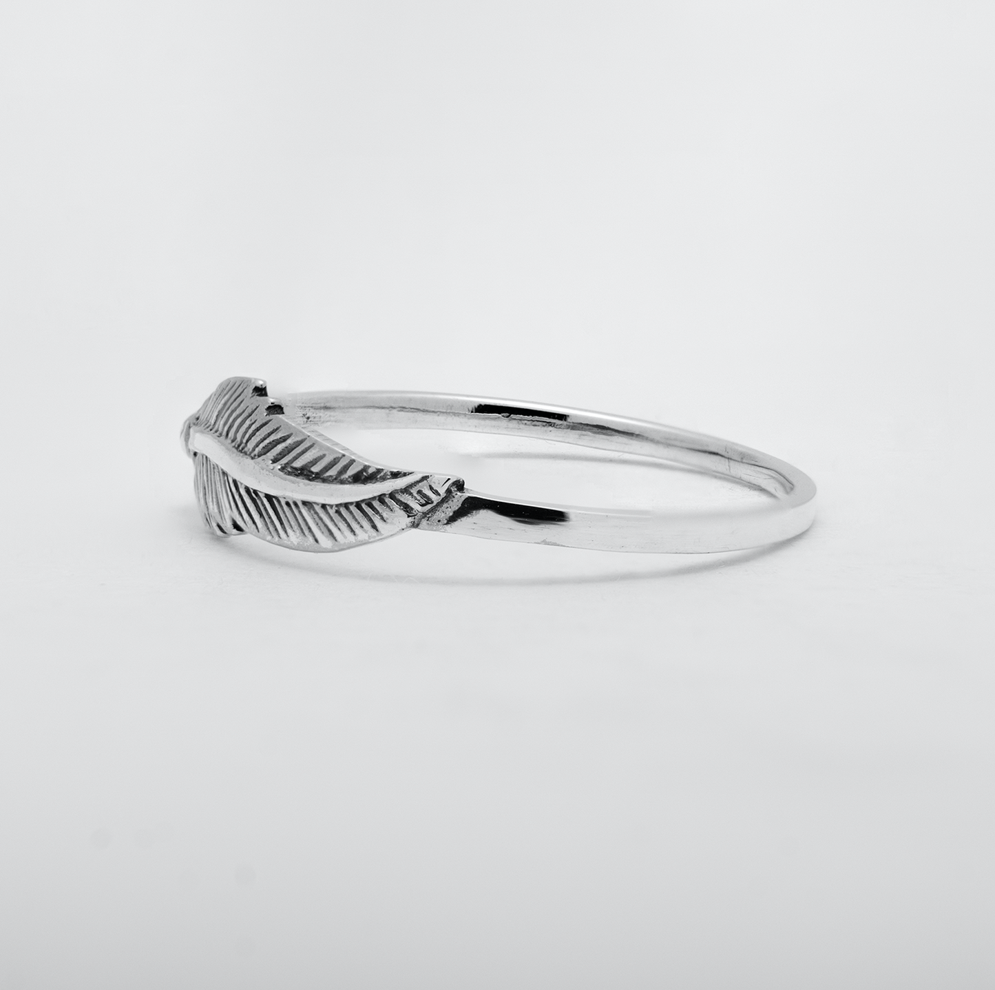 Plume - Feather Ring